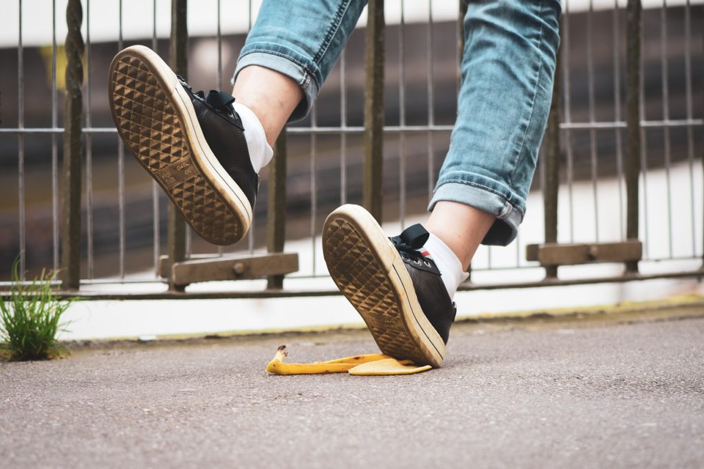 banana peel, to slip, danger-6961349.jpg